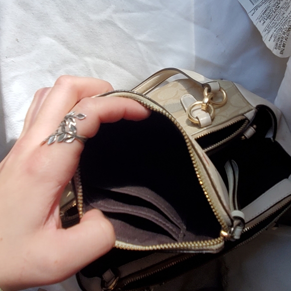 Small coach wrist wallet - Picture 4 of 5